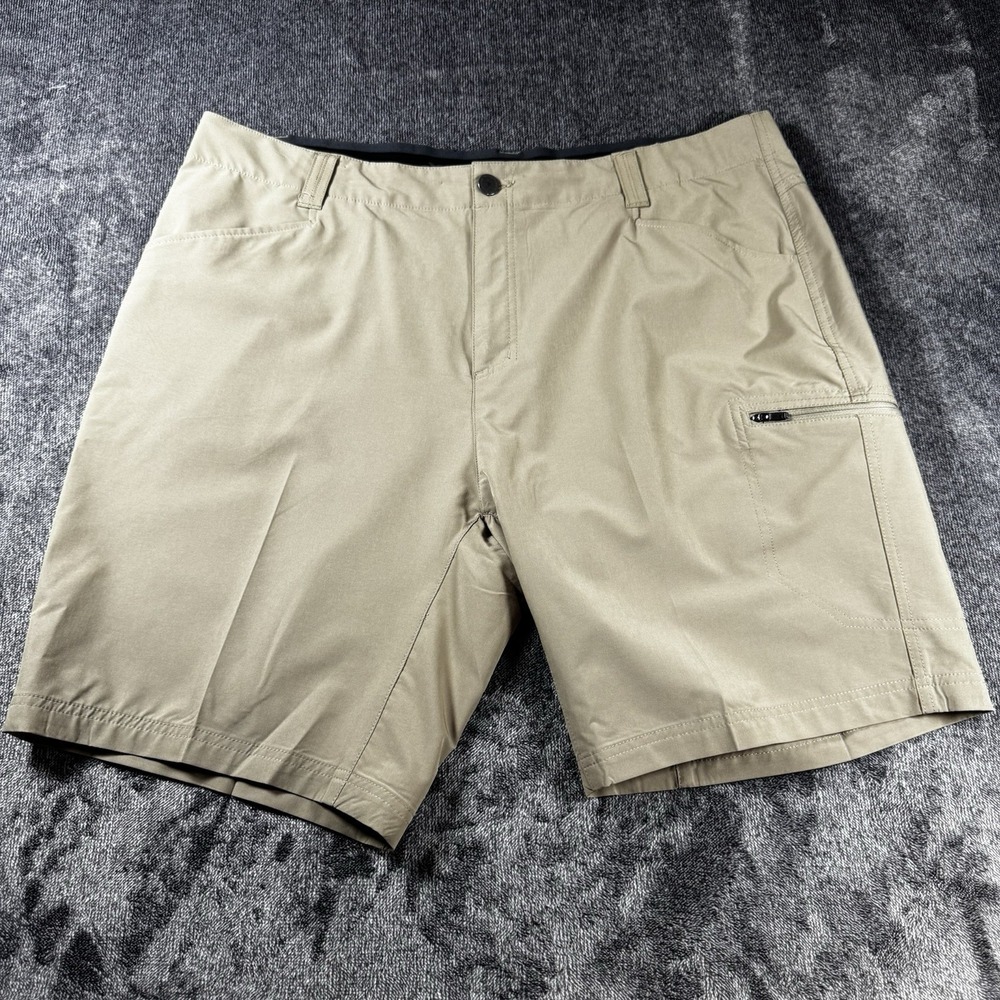 ZeroXposur Mens Performance Cargo Shorts Tan Khaki Stretch Hiking Golf Size 40